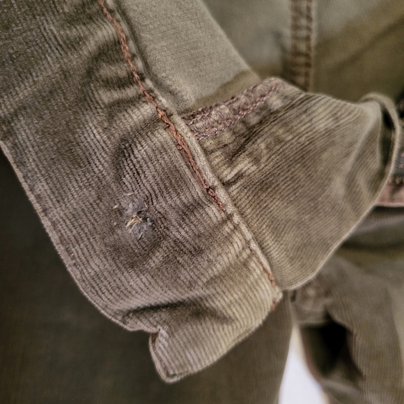 Calvin Klein Flare corduroy pants size 8 with hand sewn gold plated button - Picture 8 of 9